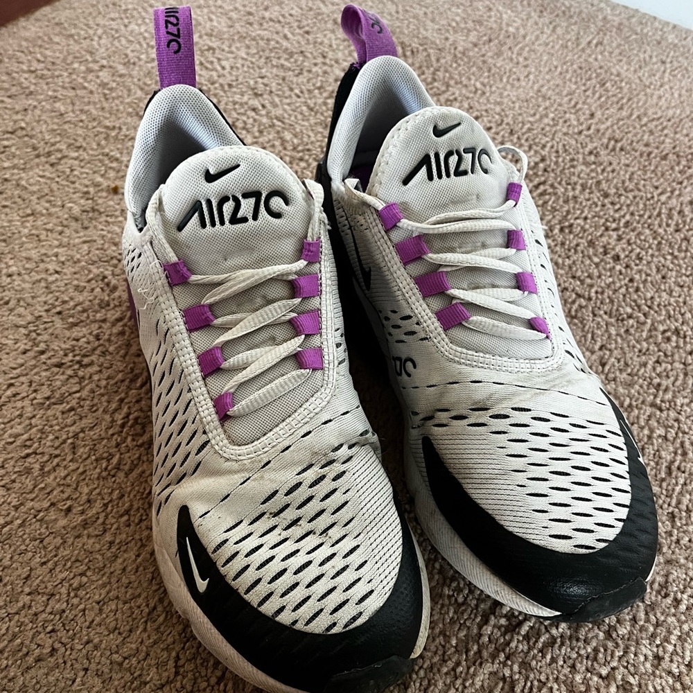 Nike Air Max Sneakers Women’s Size 9.5 barely worn